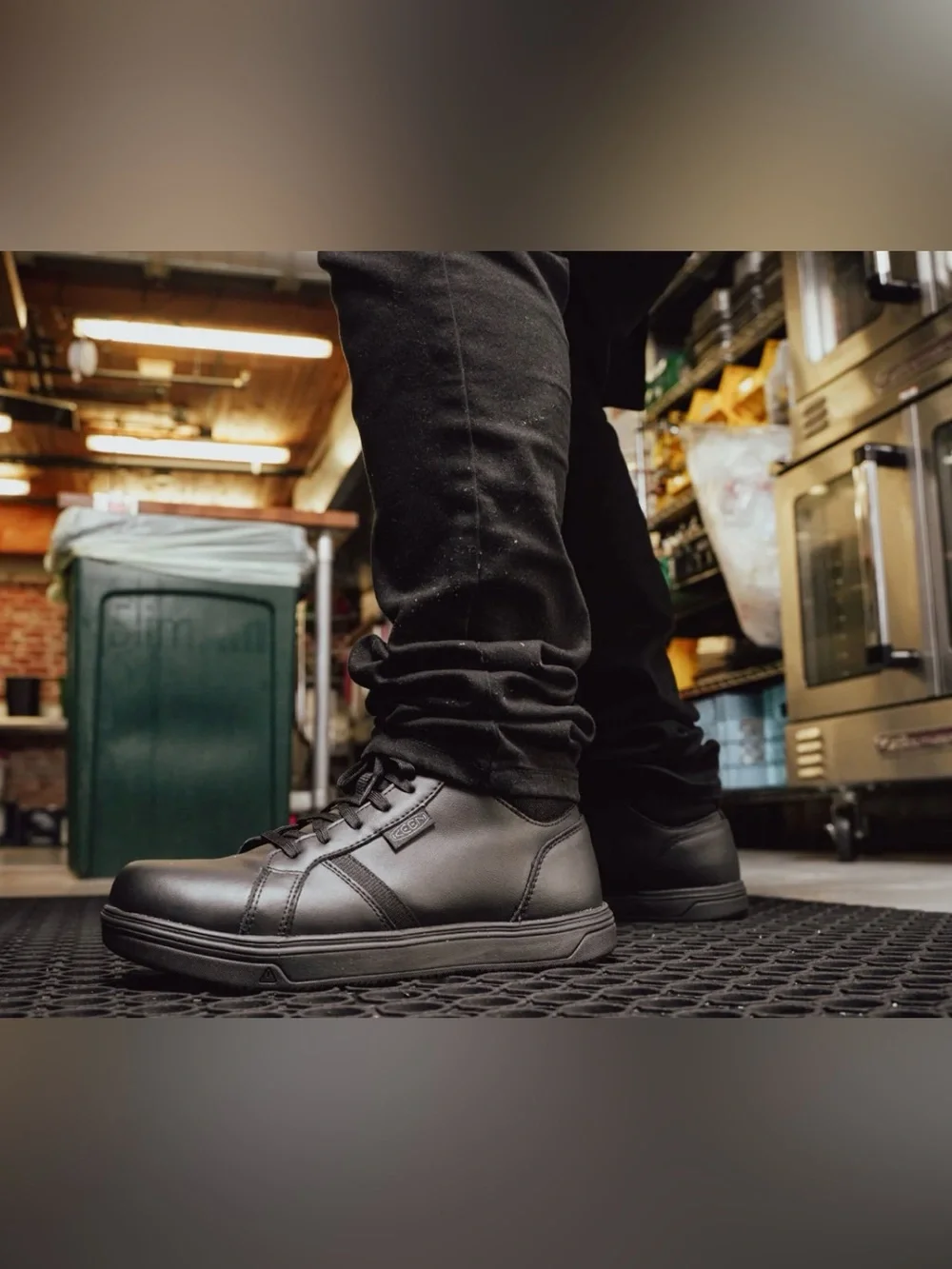 Keen Men's PTC Kenton Mid Work Shoe (Soft Toe) Black Leather Work Boots Size 8